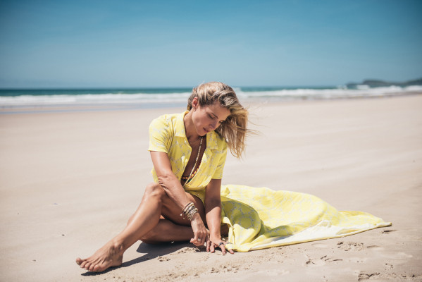 Elsa Pataky - Spell &amp; The Gypsy Collective