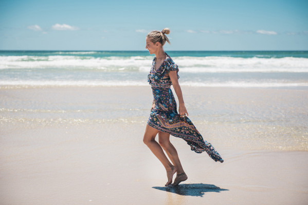 Elsa Pataky - Spell &amp; The Gypsy Collective
