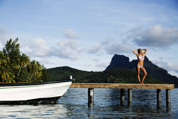 Elyse Knowles pic #912586