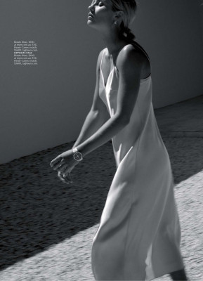 ELYSE KNOWLES in Marie Claire Magazine, Australia December 2019