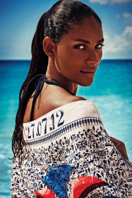 Emanuela de Paula pic #490683