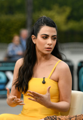 Emeraude Toubia- Visits Extra