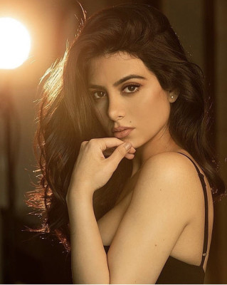 Emeraude Toubia Photoshoot, September 2018