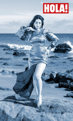 Emeraude Toubia-Hola! USA,2021