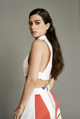 Emeraude Toubia pic #973842