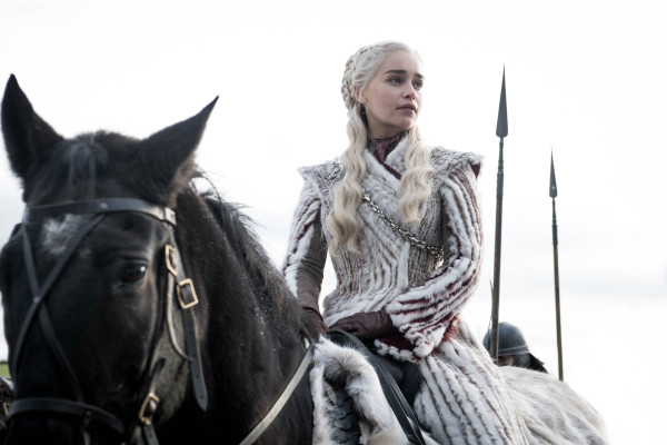 Emilia Clarke - &#039;Game Of Thrones&#039; (2019) 8x01 &#039;Winterfell&#039; 