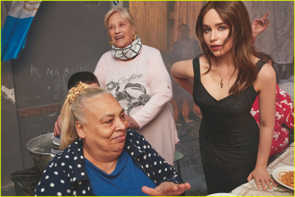 Emilia Clarke pic #1012428