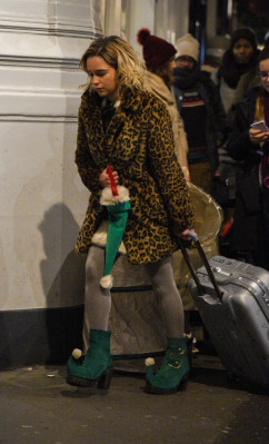 Emilia Clarke - Last Christmas (2019)