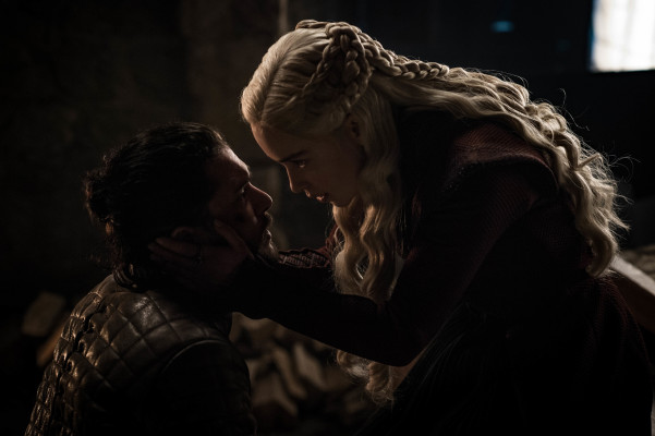 Emilia Clarke - &#039;Game Of Thrones&#039; (2019) 8x04 &#039;The Last Of The Starks&#039;