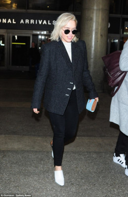 photo 16 in Emilia Clarke gallery [id1027559] 2018-01-04 00:00:00