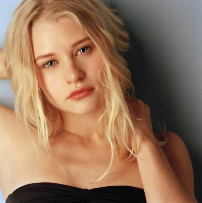 photo 15 in Emilie De Ravin gallery [id119523] 2008-12-03 00:00:00