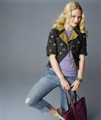 Emilie De Ravin pic #109541