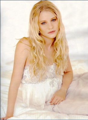 Emilie De Ravin pic #104526