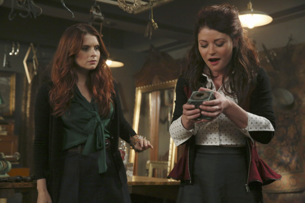 Emilie De Ravin pic #906294