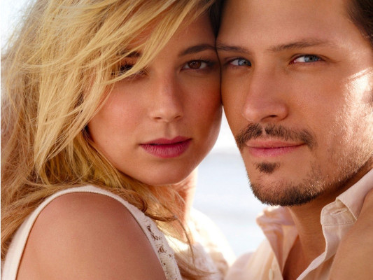 Emily VanCamp - TV Guide 10/03/2012
