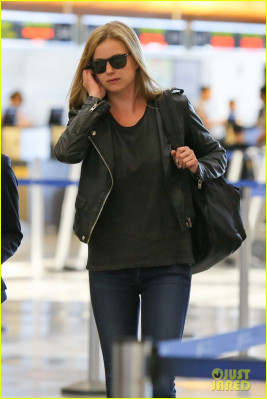 Emily VanCamp - LAX 08/06/2015