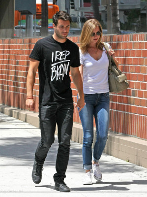 Emily VanCamp - Beverly Hills 05/08/2014