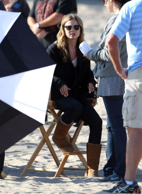 Emily VanCamp - Revenge (2013) 3x03 &#039;Confession&#039; On Set in LA 08/09/2013