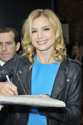 Emily van Camp pic #512717