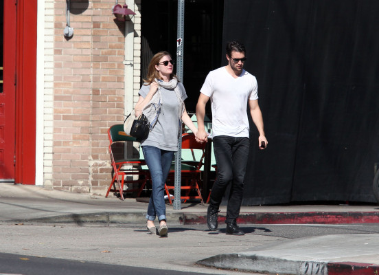 Emily VanCamp - Los Angeles 02/10/2014