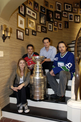 Emily VanCamp - Stanley Cup Visits &#039;Brothers &amp; Sisters&#039; 04/11/2007