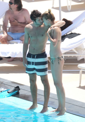 Emily VanCamp - Sea Lounge Beach Club in Monte-Carlo 06/11/2012