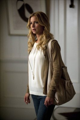 Emily van Camp pic #840380