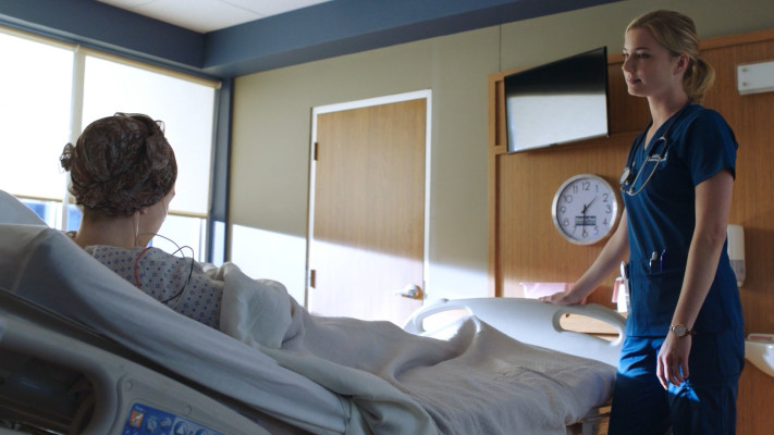 Emily VanCamp - The Resident (2018) 1x05 &#039;None the Wiser&#039;