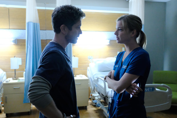 Emily VanCamp - The Resident (2018) 1x05 &#039;None the Wiser&#039;
