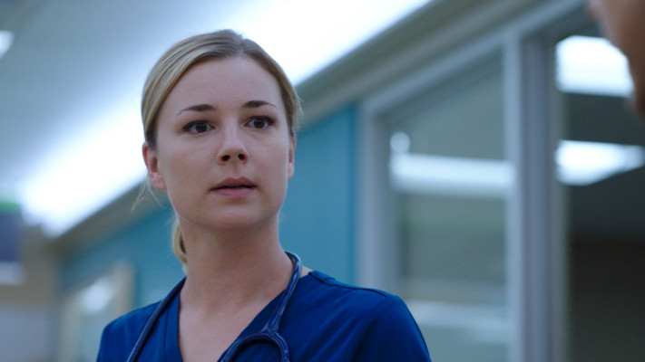 Emily VanCamp - The Resident (2018) 1x05 &#039;None the Wiser&#039;