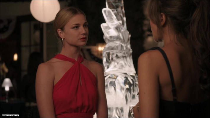 Emily VanCamp - Revenge (2011) 1x06 &#039;Intrigue&#039;
