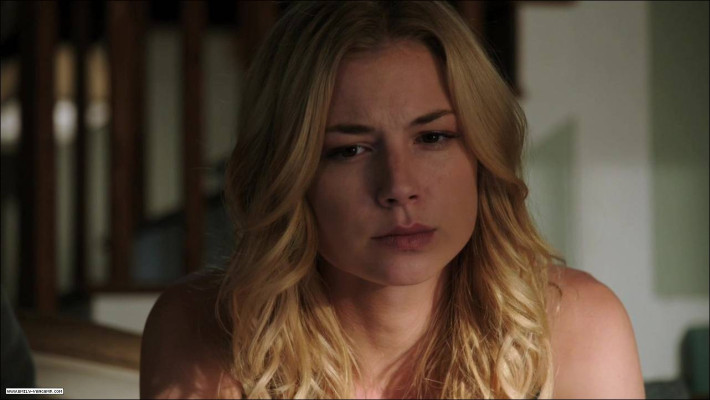 Emily VanCamp - Revenge (2011) 1x06 &#039;Intrigue&#039;