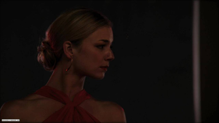 Emily VanCamp - Revenge (2011) 1x06 &#039;Intrigue&#039;
