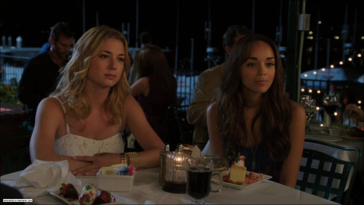 Emily VanCamp - Revenge (2011) 1x06 &#039;Intrigue&#039;