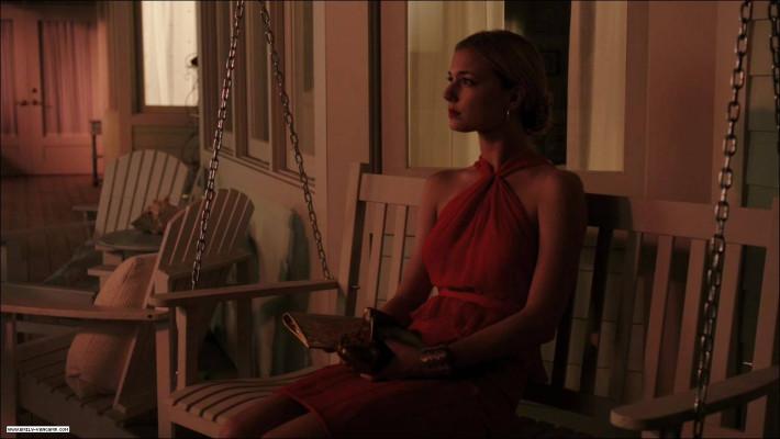 Emily VanCamp - Revenge (2011) 1x06 &#039;Intrigue&#039;