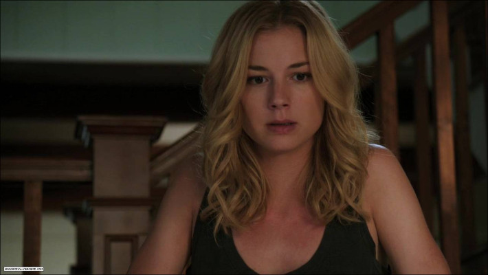 Emily VanCamp - Revenge (2011) 1x06 &#039;Intrigue&#039;