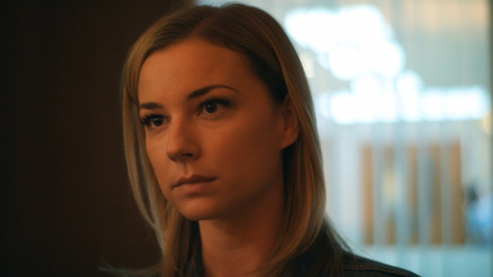 Emily VanCamp - The Resident (2018) 1x06 &#039;No Matter The Cost&#039;