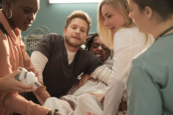 Emily VanCamp - The Resident (2018) 1x06 &#039;No Matter The Cost&#039;