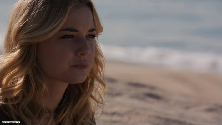 Emily VanCamp - Revenge (2012) 1x13 &#039;Commitment&#039;