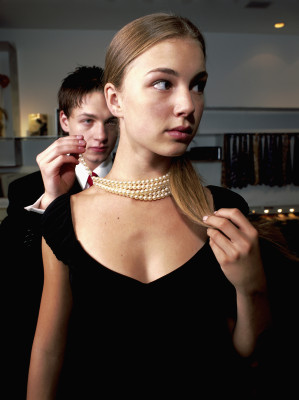 Emily VanCamp - Seventeen (2002)