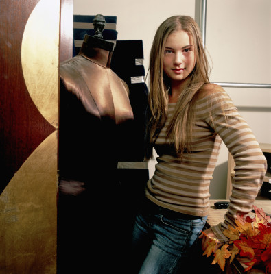 Emily VanCamp - Seventeen (2002)