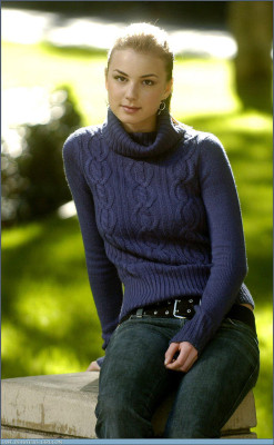 Emily VanCamp - Chris Pizzello Photoshoot (2004)