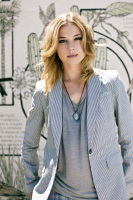 Emily VanCamp - Jennifer Rocholl Photoshoot (2011)
