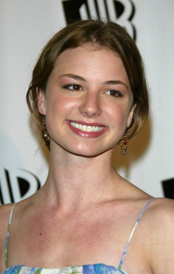 Emily VanCamp - The WB Television Network&#039;s All Star Party 01/22/2005