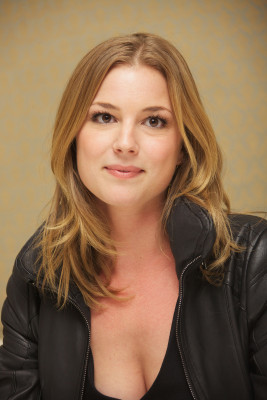 Emily VanCamp - &#039;Revenge&#039; LA Press Conference 10/28/2013