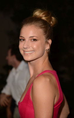 Emily VanCamp - Environmental Media Awards in Los Angeles 09/29/2012