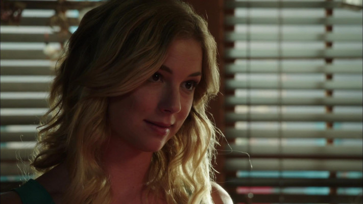 Emily VanCamp - Revenge (2012) 2x01 &#039;Destiny&#039;