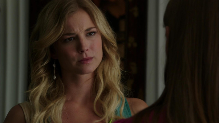 Emily VanCamp - Revenge (2012) 2x01 &#039;Destiny&#039;