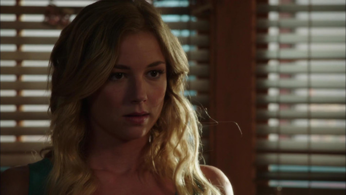 Emily VanCamp - Revenge (2012) 2x01 &#039;Destiny&#039;