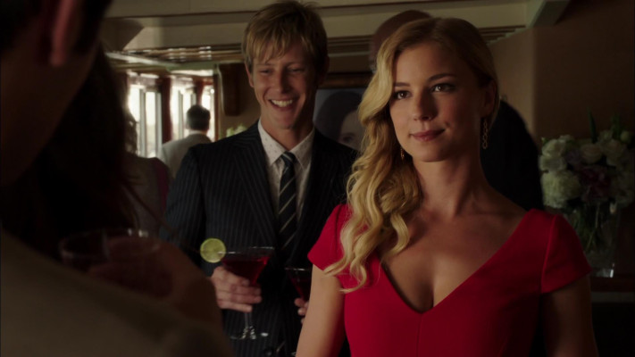 Emily VanCamp - Revenge (2012) 2x01 &#039;Destiny&#039;